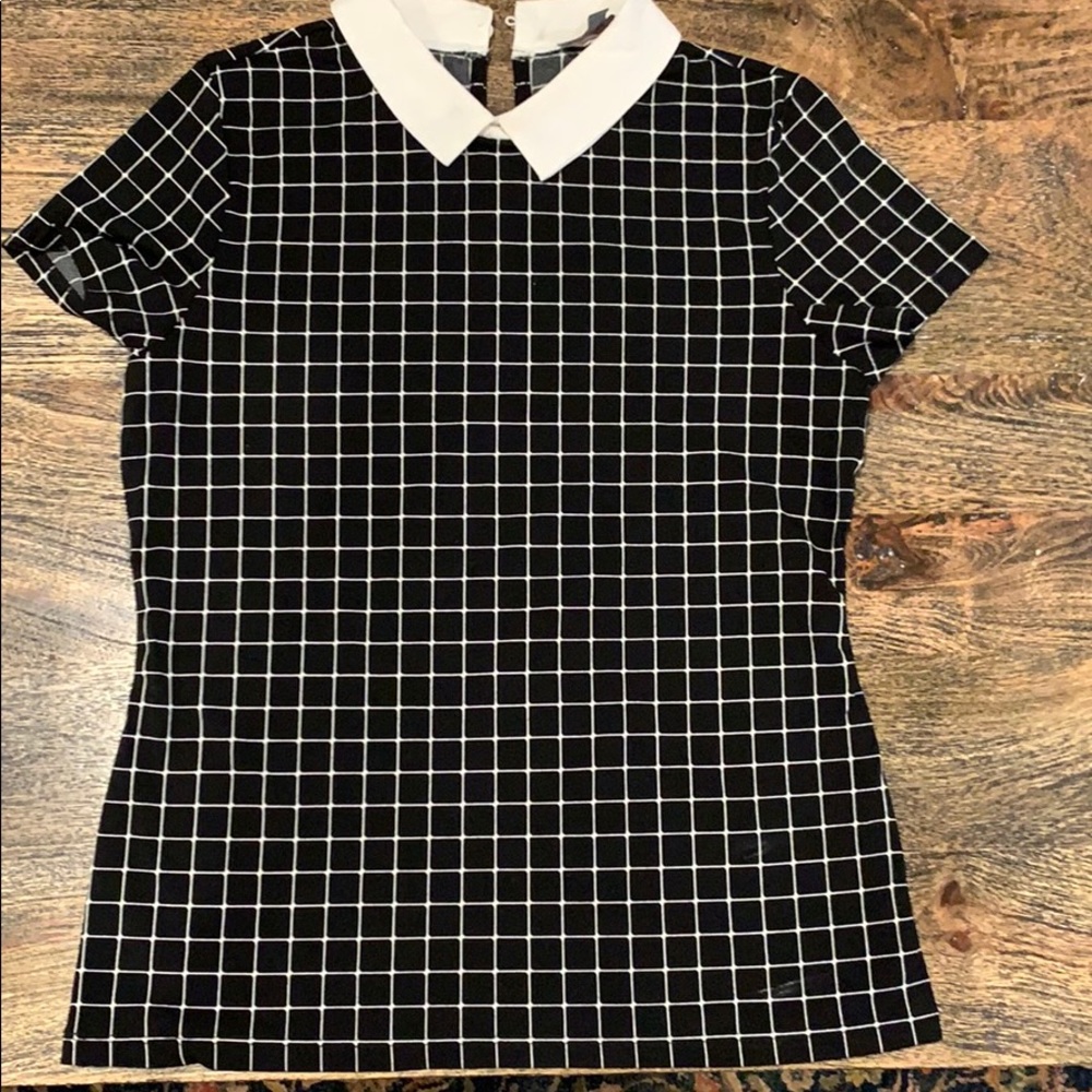 Black and white grid collared top